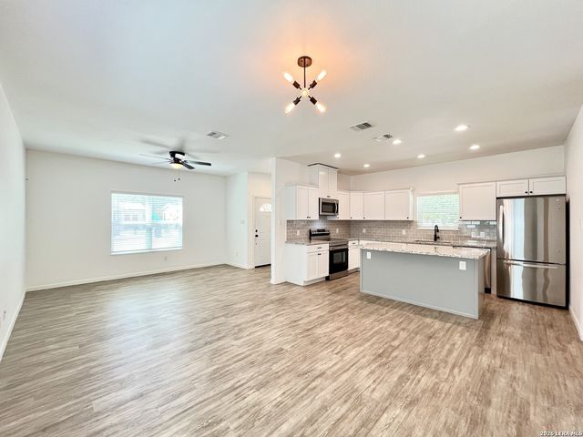 125 San Angelo, San Antonio, TX 78212