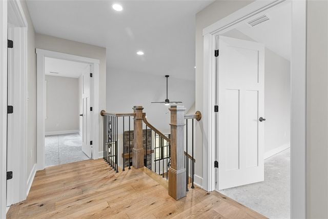 1037 Skyline Dr, Cecil, PA 15317
