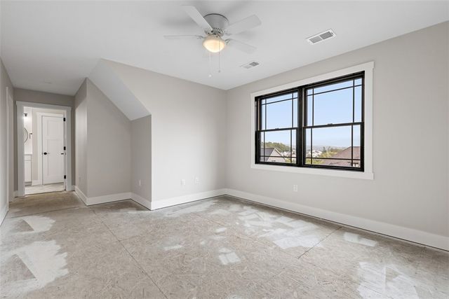 1037 Skyline Dr, Cecil, PA 15317