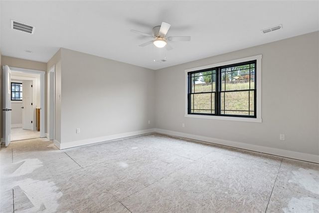 1037 Skyline Dr, Cecil, PA 15317