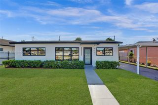 4631 E 8th Ct, Hialeah, FL 33013