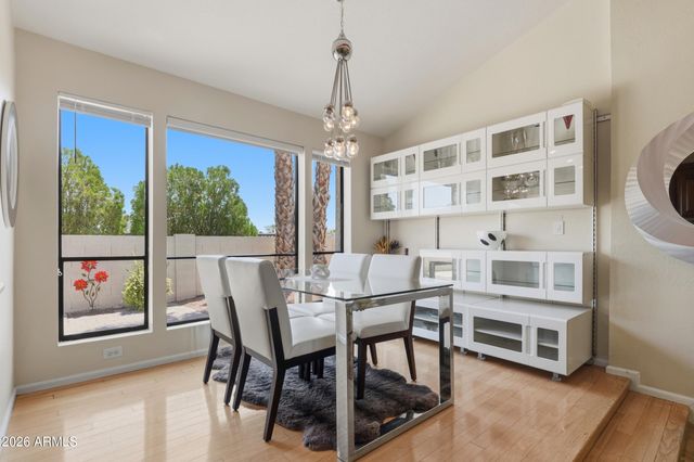 4713 E MONTE Way, Phoenix, AZ 85044