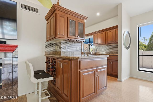4713 E MONTE Way, Phoenix, AZ 85044