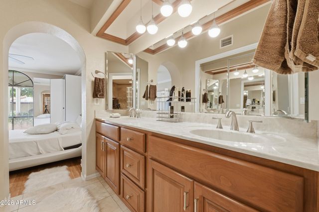 4713 E MONTE Way, Phoenix, AZ 85044