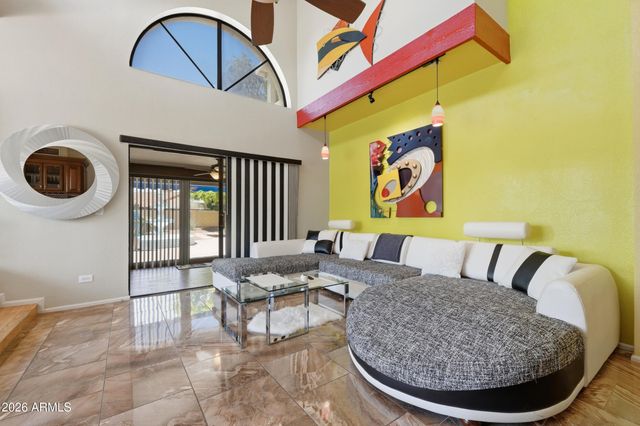 4713 E MONTE Way, Phoenix, AZ 85044