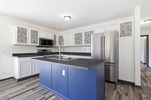 4111 WILD FLOWER DR, Rapid City, SD 57701