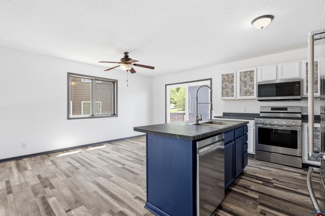 4111 WILD FLOWER DR, Rapid City, SD 57701