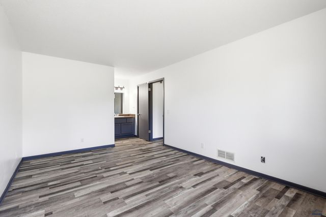 4111 WILD FLOWER DR, Rapid City, SD 57701