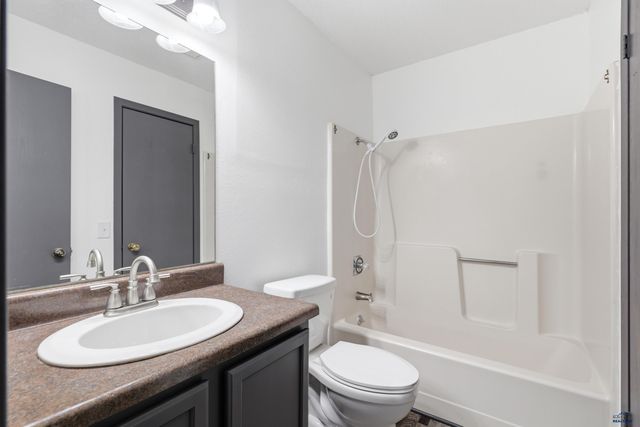 4111 WILD FLOWER DR, Rapid City, SD 57701