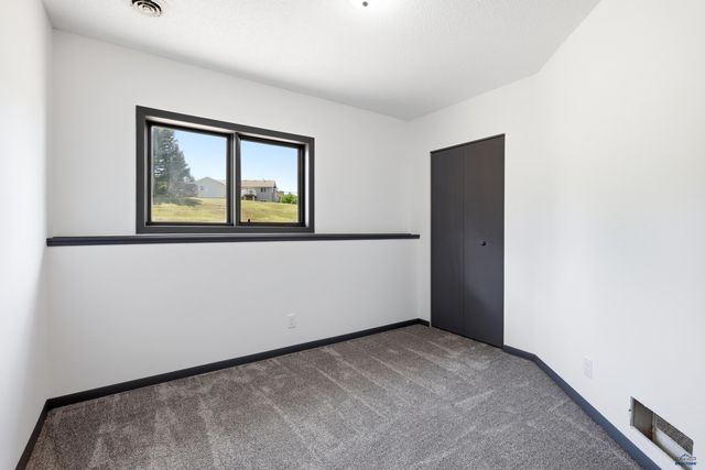 4111 WILD FLOWER DR, Rapid City, SD 57701