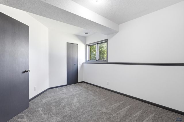 4111 WILD FLOWER DR, Rapid City, SD 57701