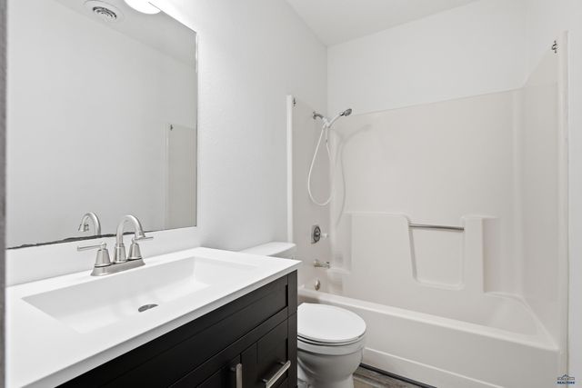 4111 WILD FLOWER DR, Rapid City, SD 57701