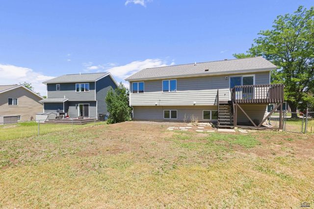 4111 WILD FLOWER DR, Rapid City, SD 57701