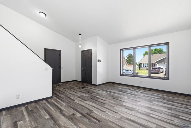 4111 WILD FLOWER DR, Rapid City, SD 57701