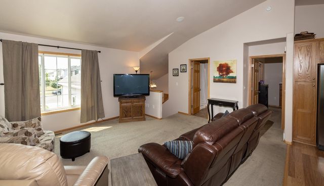 2524 31st Avenue S, Moorhead, MN 56560
