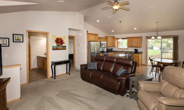 2524 31st Avenue S, Moorhead, MN 56560