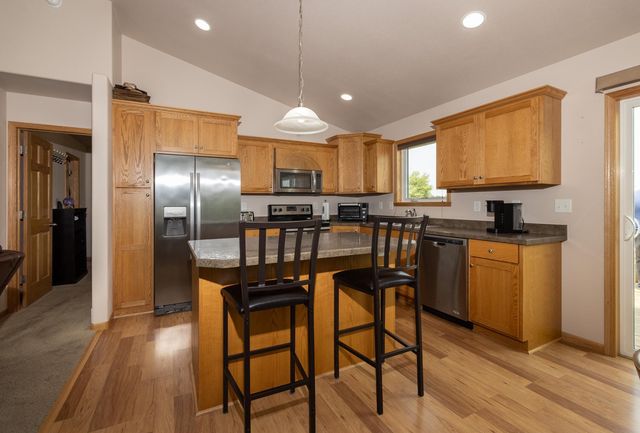 2524 31st Avenue S, Moorhead, MN 56560