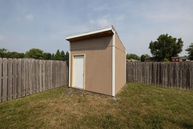 2524 31st Avenue S, Moorhead, MN 56560