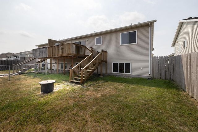 2524 31st Avenue S, Moorhead, MN 56560