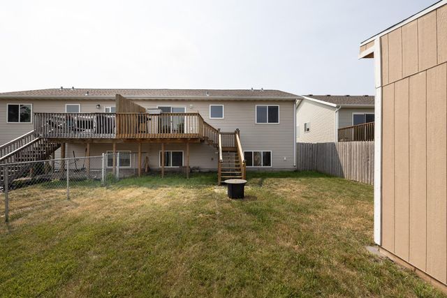 2524 31st Avenue S, Moorhead, MN 56560