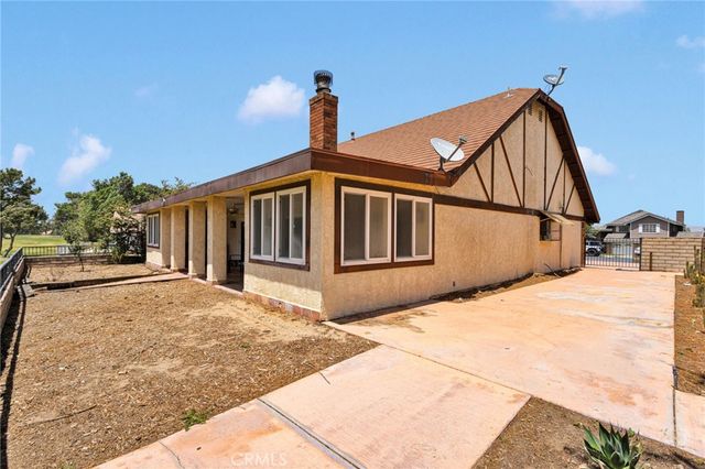 12780 Santa Anita Trail, Victorville, CA 92395