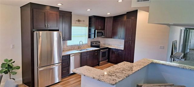 2400 LAUDERDALE COURT, Orlando, FL 32805