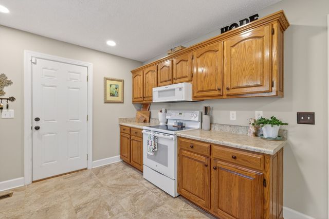 3929 Cambridge Ct, Culleoka, TN 38451