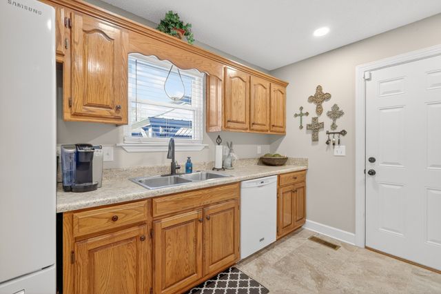 3929 Cambridge Ct, Culleoka, TN 38451