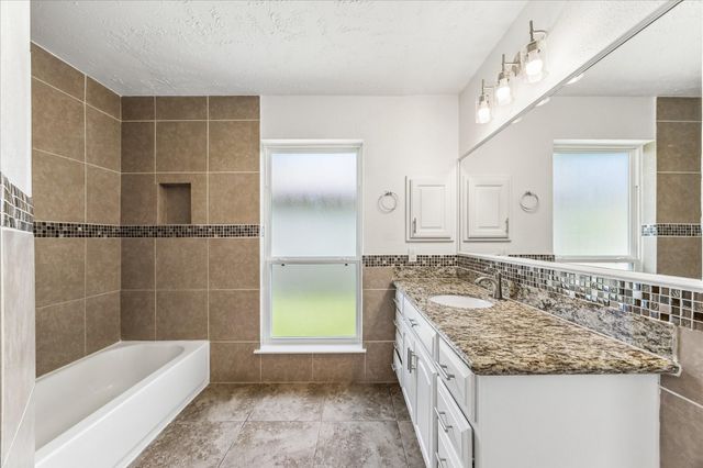 10111 Limewood Lane, Sugar Land, TX 77498