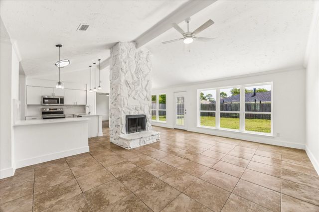 10111 Limewood Lane, Sugar Land, TX 77498