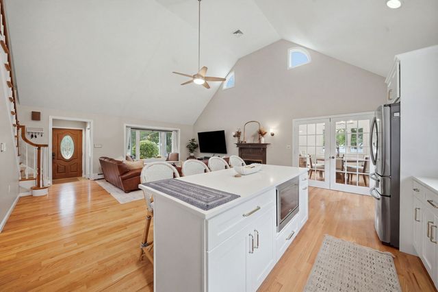 150-R Winona St, Peabody, MA 01960