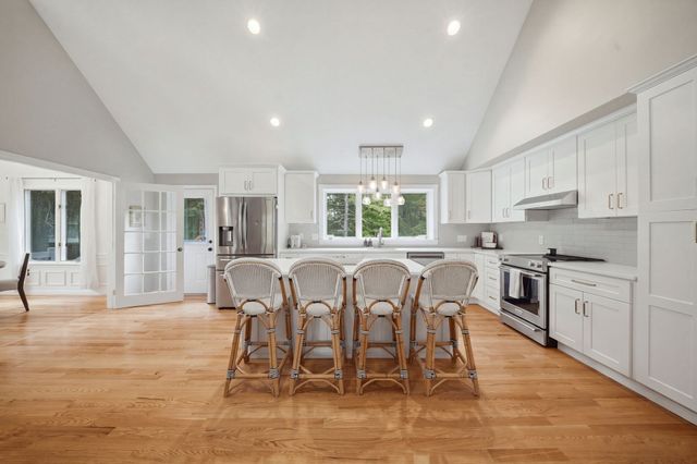 150-R Winona St, Peabody, MA 01960