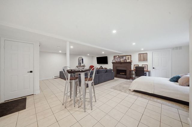 150-R Winona St, Peabody, MA 01960