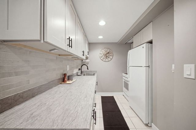 150-R Winona St, Peabody, MA 01960