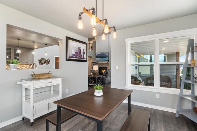 2153 POTTER DRIVE, De Pere, WI 54115