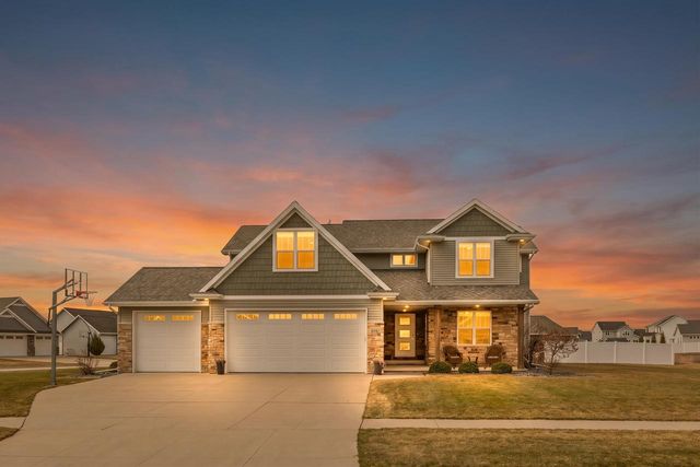 2153 POTTER DRIVE, De Pere, WI 54115