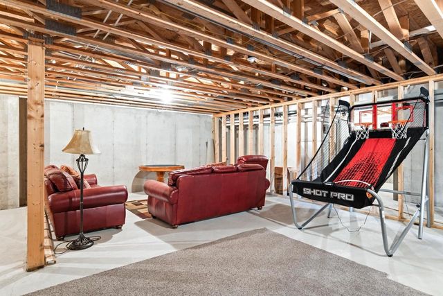 2153 POTTER DRIVE, De Pere, WI 54115