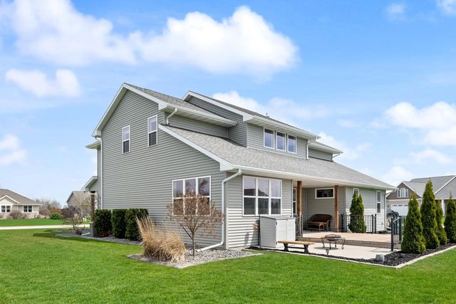 2153 POTTER DRIVE, De Pere, WI 54115