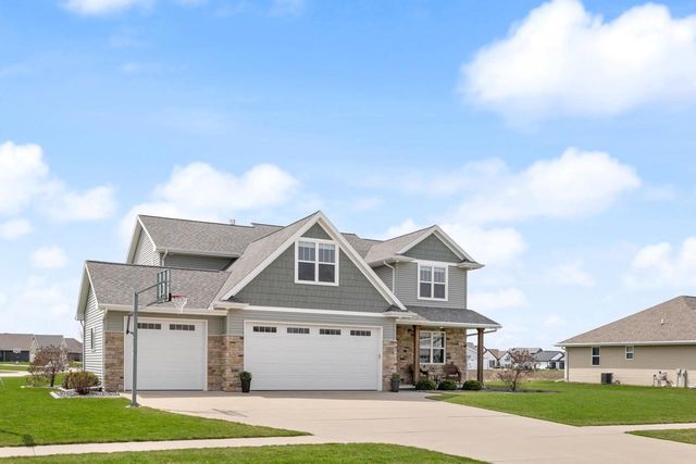 2153 POTTER DRIVE, De Pere, WI 54115