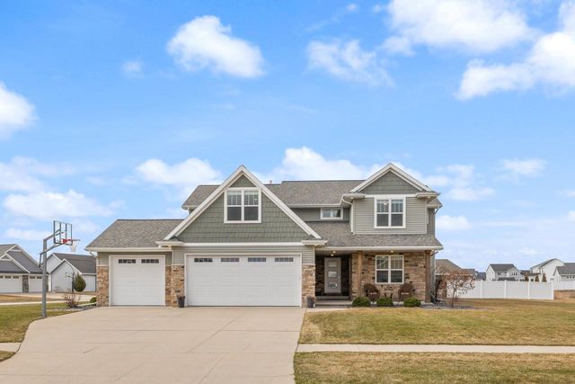 2153 POTTER DRIVE, De Pere, WI 54115