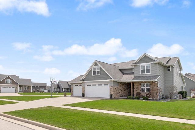 2153 POTTER DRIVE, De Pere, WI 54115