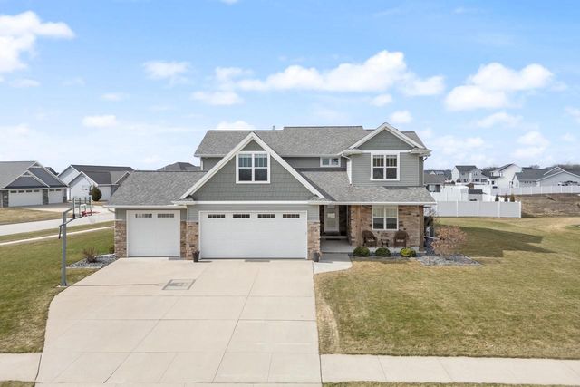 2153 POTTER DRIVE, De Pere, WI 54115