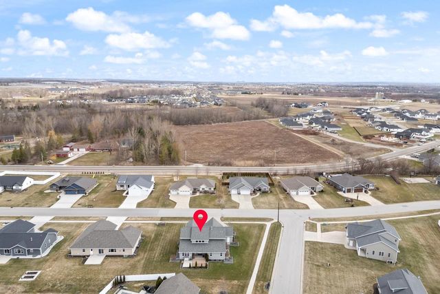 2153 POTTER DRIVE, De Pere, WI 54115