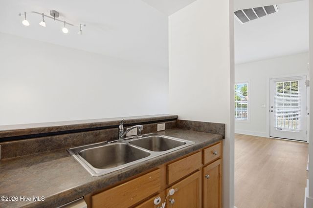 2308 Wrightsville Avenue Apt 202, Wilmington, NC 28403