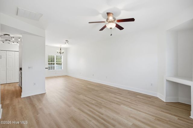 2308 Wrightsville Avenue Apt 202, Wilmington, NC 28403