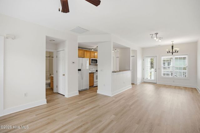 2308 Wrightsville Avenue Apt 202, Wilmington, NC 28403