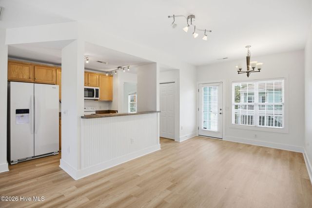 2308 Wrightsville Avenue Apt 202, Wilmington, NC 28403