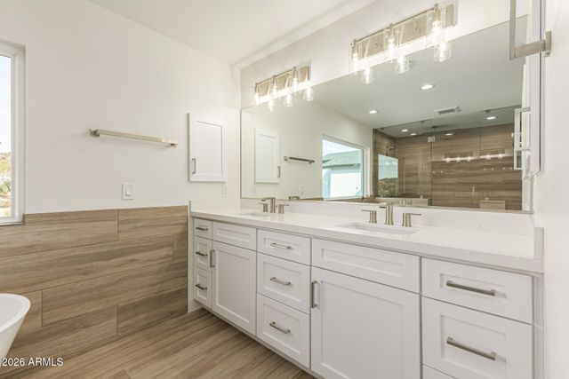 1402 E LAS PALMARITAS Drive, Phoenix, AZ 85020