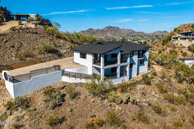 1402 E LAS PALMARITAS Drive, Phoenix, AZ 85020