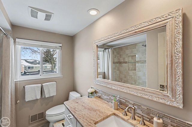 2351 Michael Drive, Sterling Heights, MI 48310